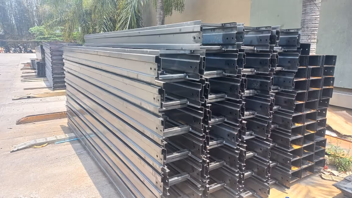 Stacked hot-dip galvanized cable ladder in stock